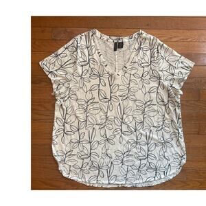 Cynthia Rowley 2X White and Black Floral 100% Cotton V Neck T shirt